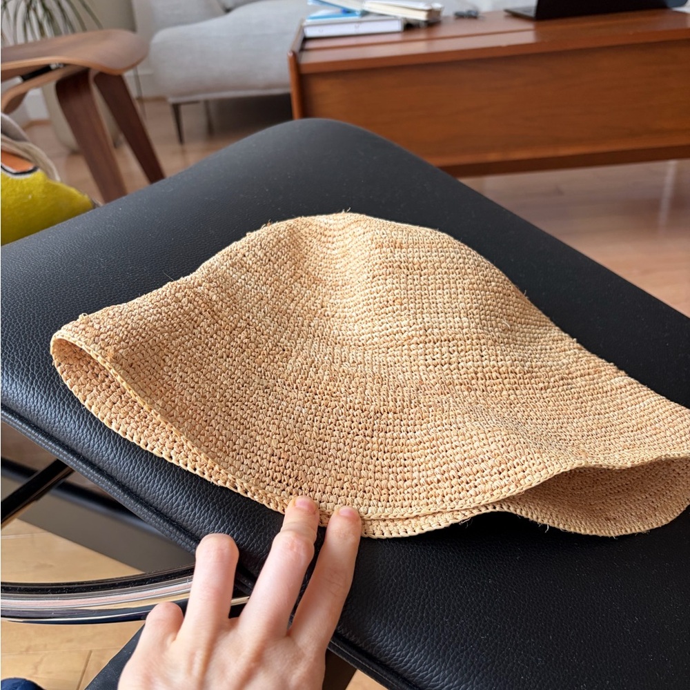 & Other Stories natural tan woven straw sun hat - Picture 4 of 7